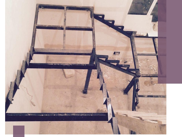 Монтаж лестниц на металлокаркасе в Минусинске быстро и качественно