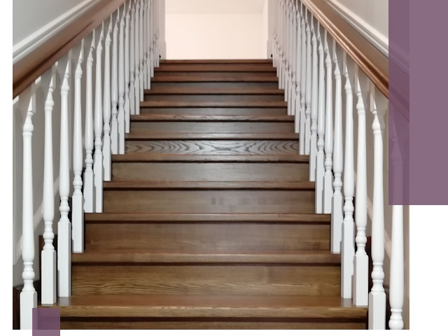 Лестницы из ясеня на заказ в Минусинске — изготовление и монтаж