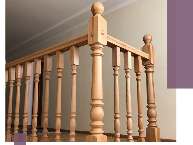 Деревянные перила на заказ в Минусинске: монтаж и изготовление