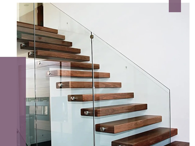 Стеклянные перила для лестницы в Минусинске от 14733 руб.