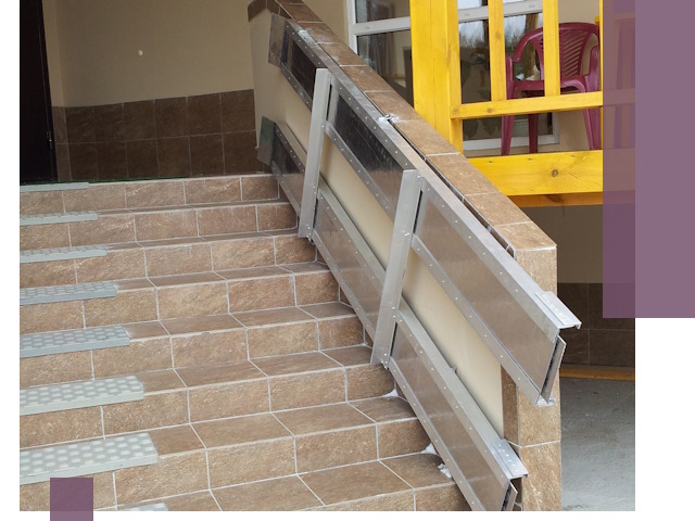 Откидные пандусы под ключ в Минусинске — монтаж и демонтаж