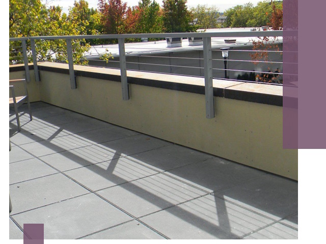 Металлические парапеты под ключ в Минусинске: монтаж и изготовление