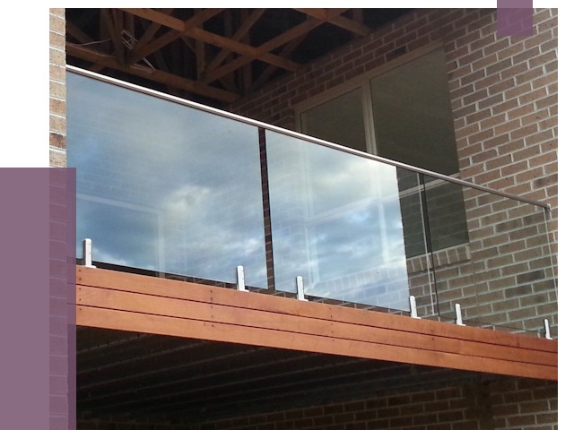 Стеклянные парапеты на крыше и террасе в Минусинске от 11431 руб. | ПРОЛЁТ-Мнс